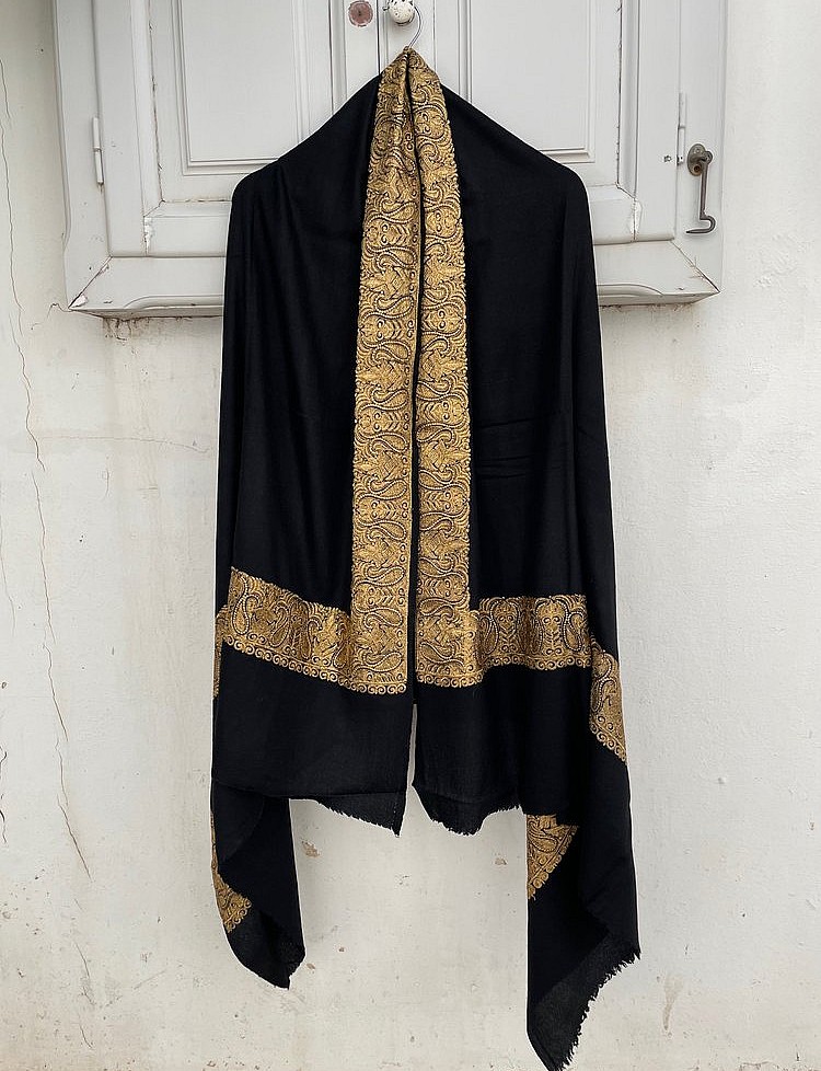 Gold Paislay Shawl