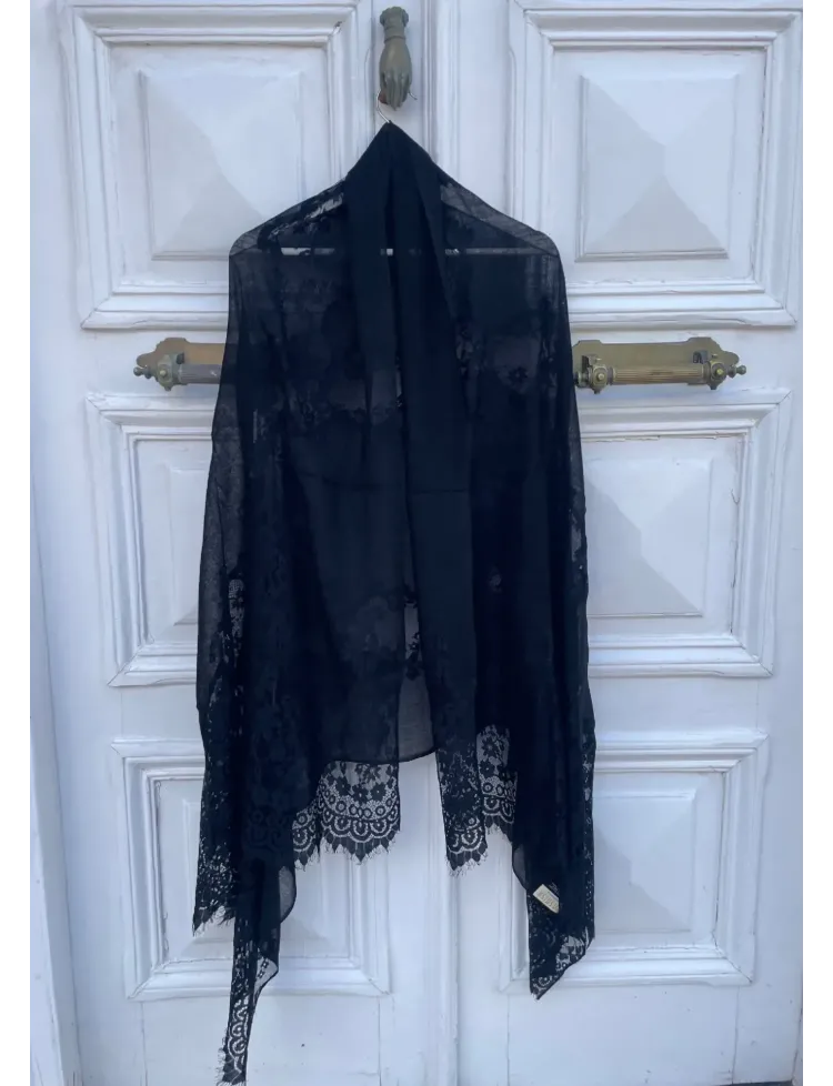 The Full body Lace Scarf