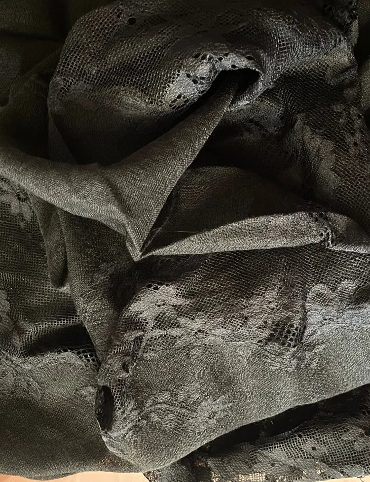 The Full body Lace Scarf