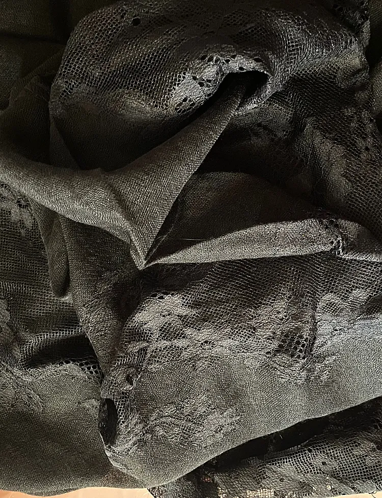 The Full body Lace Scarf