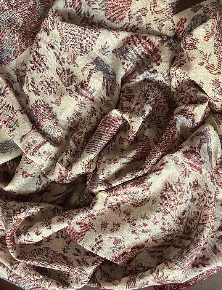 Wild life beauty shawl