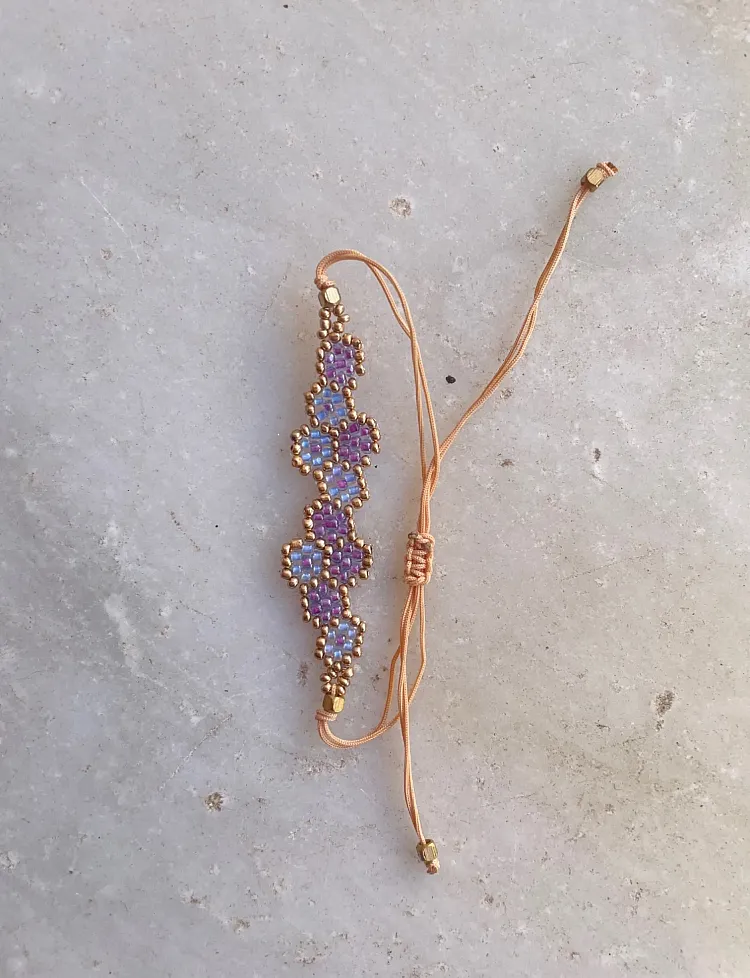 Beaded Flower Macrame bracelet