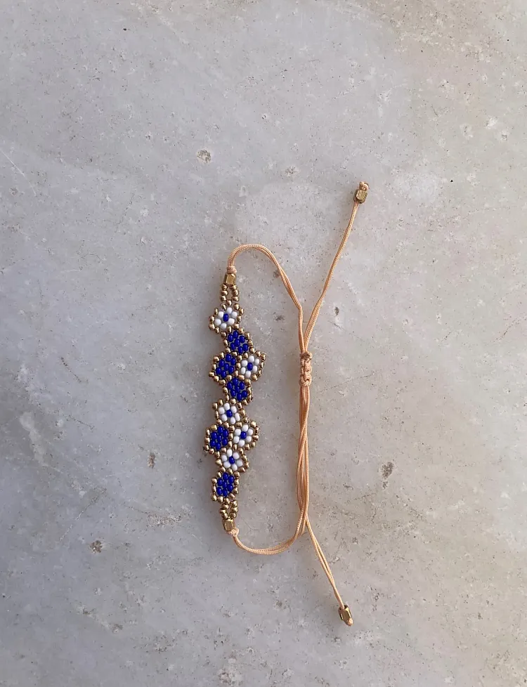 Beaded Flower Macrame bracelet