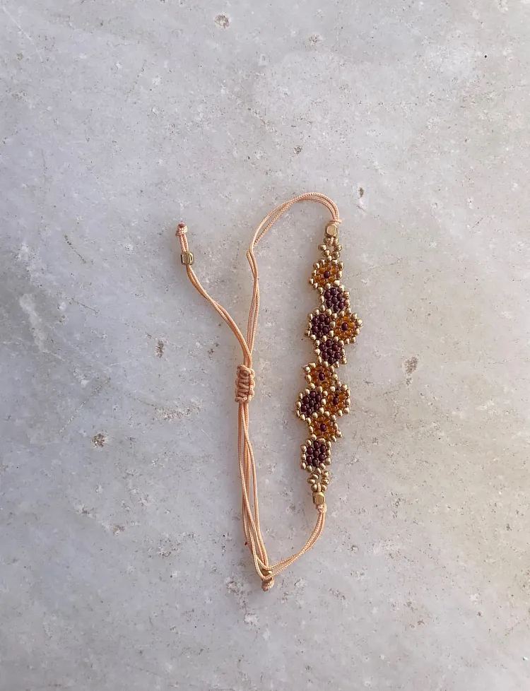Beaded Flower Macrame bracelet